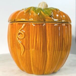Vtg Ceramic Pumpkin Shaped Canister Cookie  Jar Sealing Lid 1.5 Pints Kitsch
